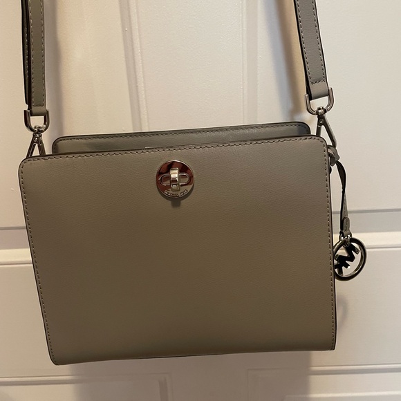 Michael Kors Handbags - Michael Kors gray turn lock crossbody bag like new pebbles leather